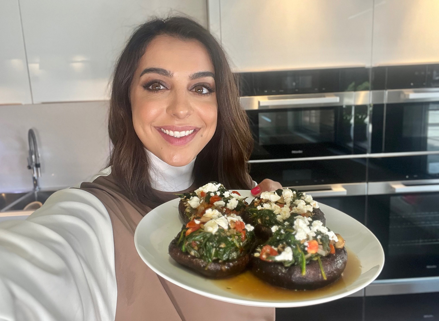 Stuffed Portobello Mushrooms - Mediterranean Healthy Living